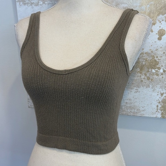 Super Soft Tank top - Picture 2 of 6